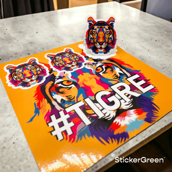 décollage d'un sticker sur une planche de stickers personnalisées