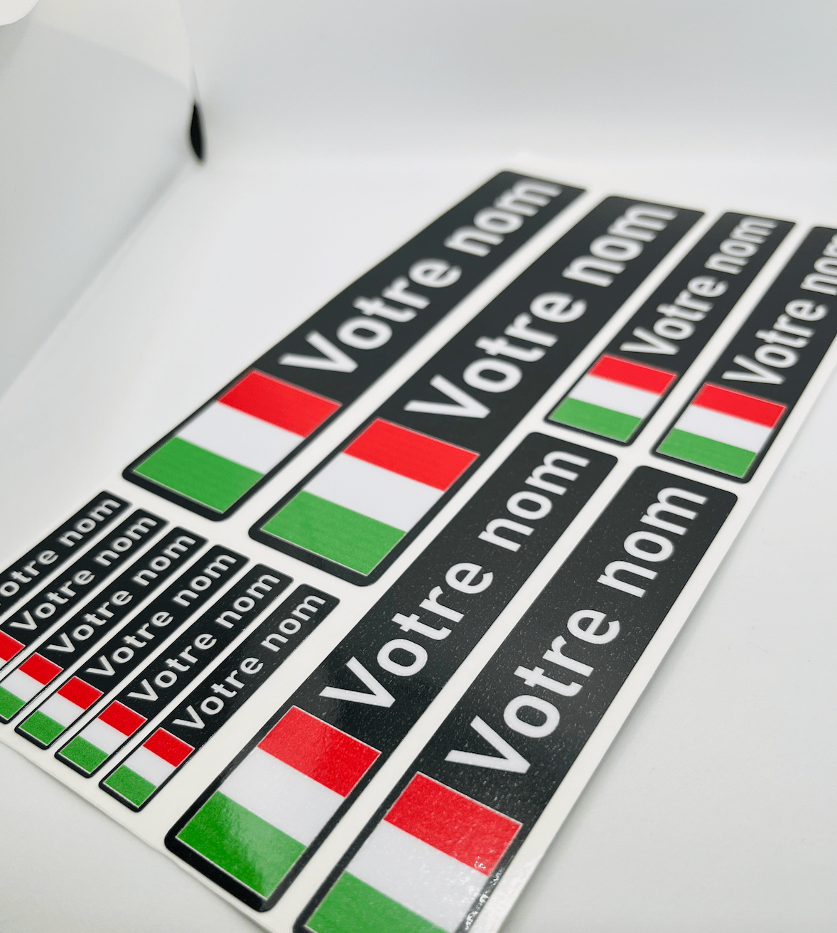Pack x12 Stickers Italie noir Nom prénom vélo casque sticker autocollant personnalisé